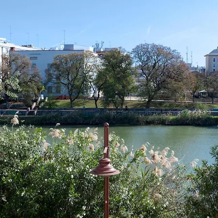 Leones Home, Parking Y Vistas Al Rio アパート *